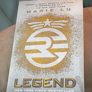 Legend by Marie Lu Book